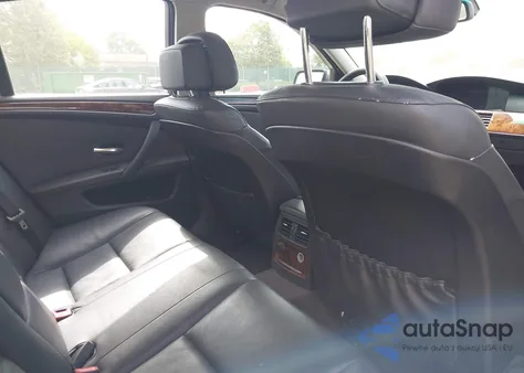 2009 BMW 528I xDrive z USA, uszkodzony, nr VIN WBANV13559C152840